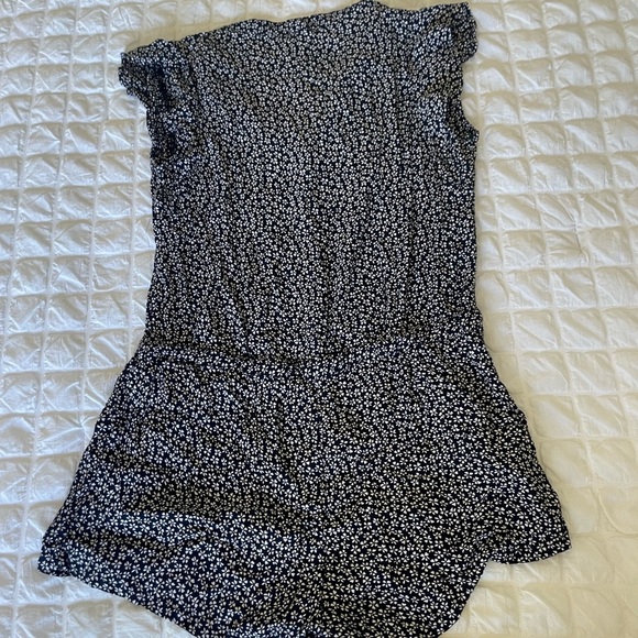 Rails Ellie Navy Floral Romper in Petals - Picture 12 of 13